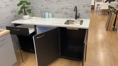 Abstractie Logisch vergeetachtig Showmodel keuken 180cm met koelkast per direct leverbaar NEW-552 -  KitchenetteOnline