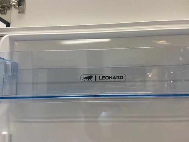 Showmodel zwarte hoek keuken 180cm +  240cm met inbouw apparatuur per direct leverbaar NEW-5550