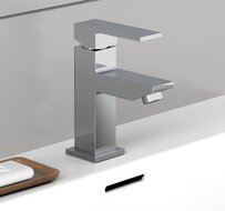 TOKYO II ééngreepsmengkraan wastafel, chroom keramische schijven geluidsarme, verwisselbare 25 mm-cartouche flexibele metalen aansluitslangen volgens DVGW/KTW-A mousseur KIWA-gekeurd 1 ¼" ku