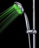 GALAXIS LED-handdouche, 3 functies, 7 kleuren, chroom antikalk nozzles 3 functies douchekop: Ø ca. 11 cm 7 verschillende kleuren (groen - blauw - lichtgroen - paars - rood - lichtblauw - turko